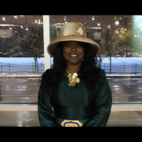 Meet your Posher, Ra’shelle - Picture 2 of 15